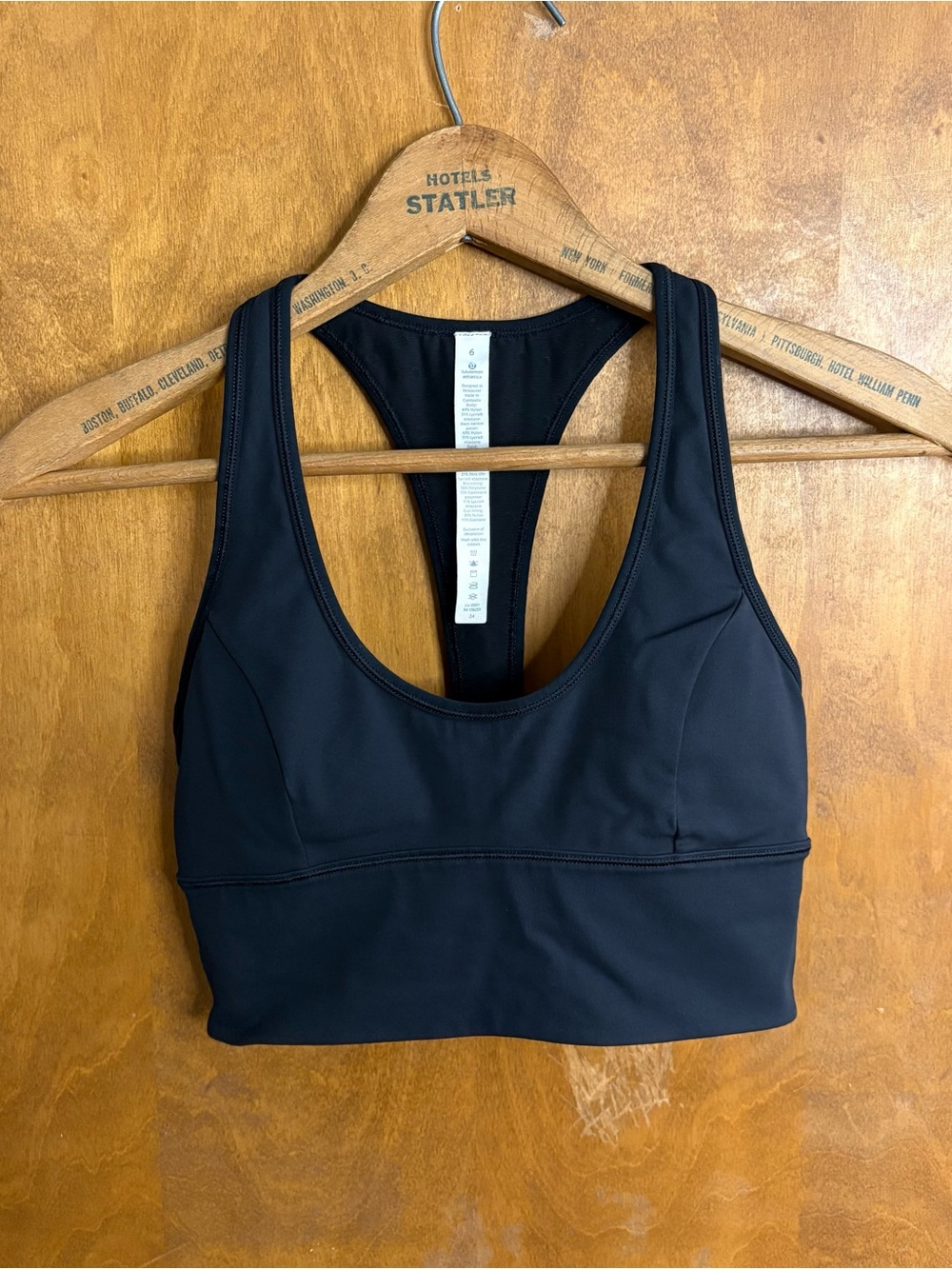 Lululemon Black Ornate Sports Bra Bralette Embroidered Eyelet Lace 6 Hiking Gym